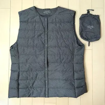 다운 베스트 여성용 그레이 수납 봉투 포함 M 사이즈 [ 컨디션 최상 ]