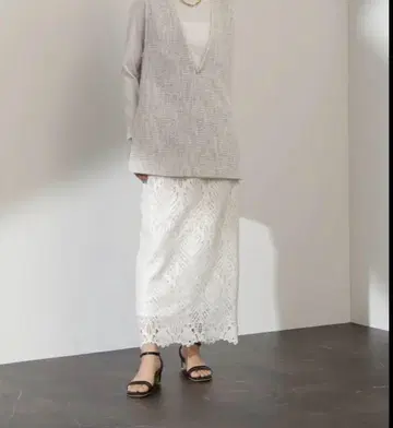 레이스 타이트 스커트 NATURAL BEAUTY BASIC