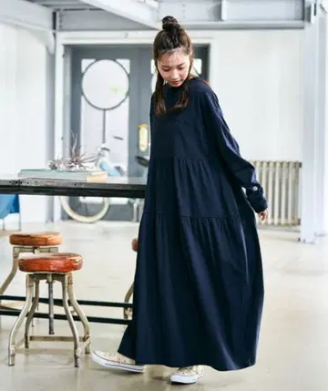 미사용 새상품 챔피온 프릭스스토어 별주 롱 슬리브 원피스