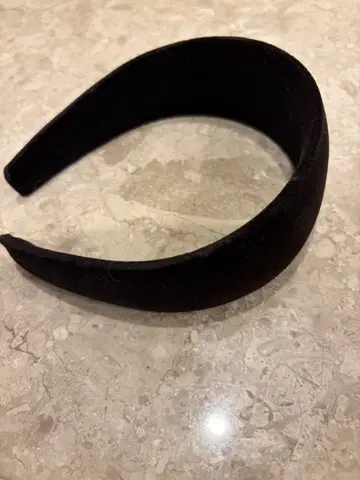 FOXEY 폭시 벨로아 머리띠