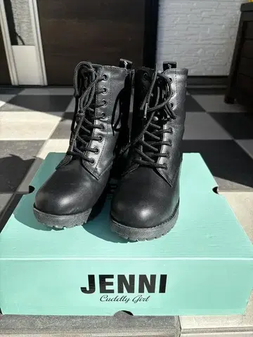 [ 22.0cm ] JENNI 블랙 레이스업 부츠