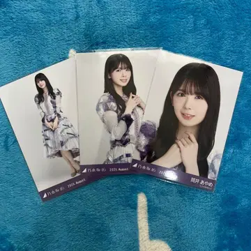 노기자카46 브로마이드 컴프 츠츠이 아야메 13thBD 라이브 의상1