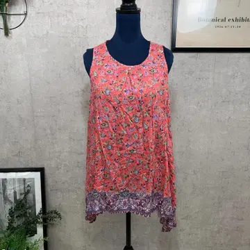 [ 새상품급 ] oeillet 탱크탑 플레어 M 핑크 꽃무늬 레이온