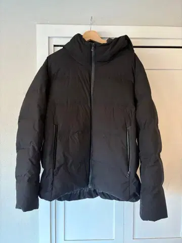 유니클로 후드 부착 다운