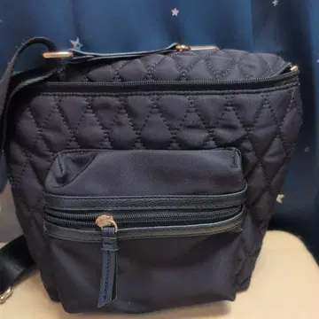 블랙 퀼팅 숄더백