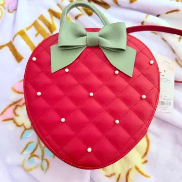 메종 드 플뢰르 딸기신문 산리오 숄더백