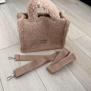 젤라또피케 숄더 보아백