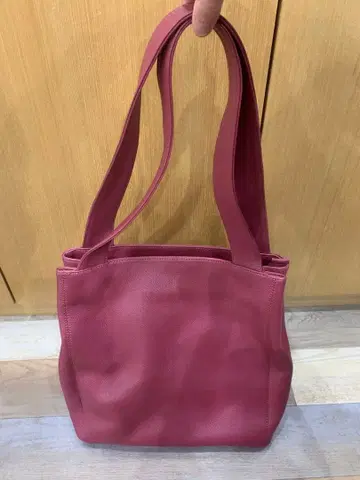 핑크 숄더백 지퍼 포함