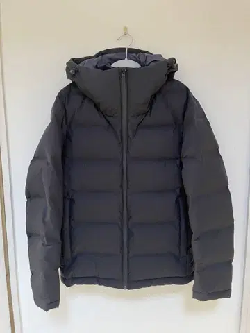 유니클로 심리스 다운 후드 부착 M