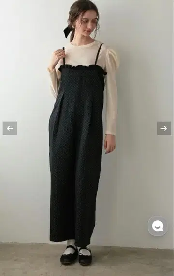 새상품급 Donoban 도트 프릴 살로펫 숏 기장