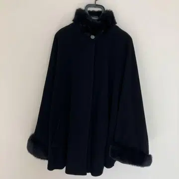 블랙 퍼 케이프 코트