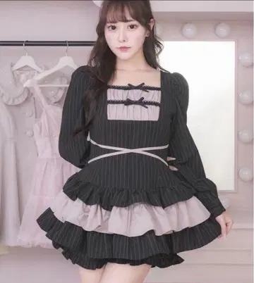 pium 사다리 리본 티어드 셋업 블랙 스트라이프