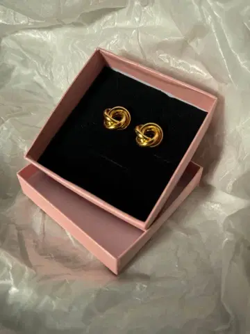 골드 매듭 귀걸이 (도금)