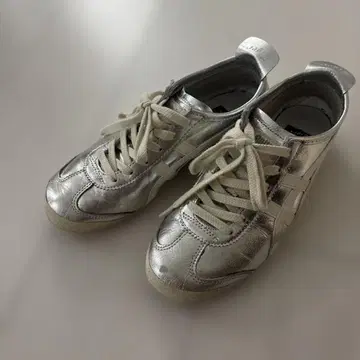 오니츠카타이거 멕시코66 23.5 실버