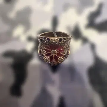 꽃 모티브 골드 컬러 반지