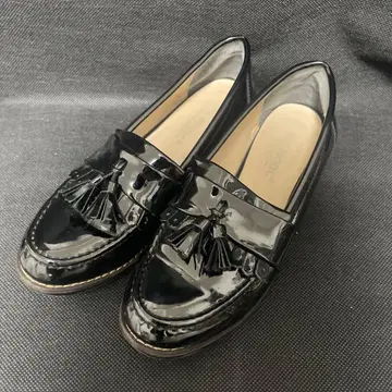 [새상품급 중고] MS MODE 태슬 달린 에나멜 로퍼