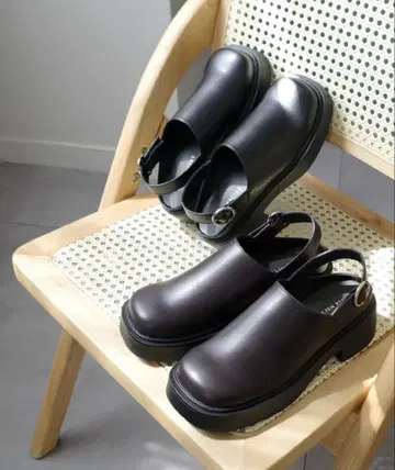 백 벨트 포함 크로그 슈즈 / 스퀘어토 사보 / AmiAmi