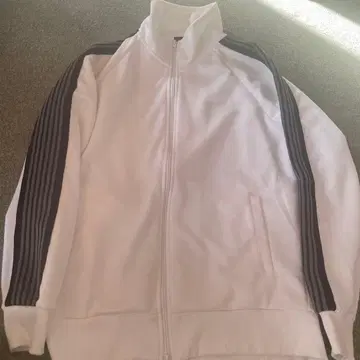 겨울에 핏타 in the attic 화이트 집업 자켓 L