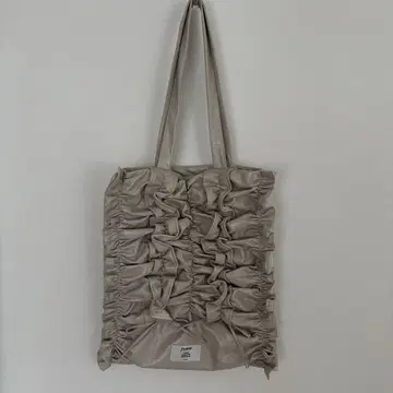 jouetie 프릴 디자인 토트백