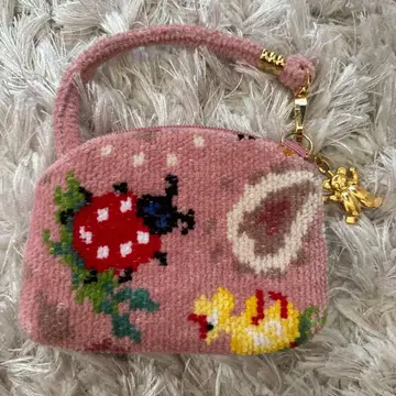 페이러 친사와 레이스 콜라보 소품함