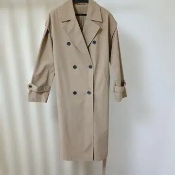 베이지 더블 브레스트 트렌치코트