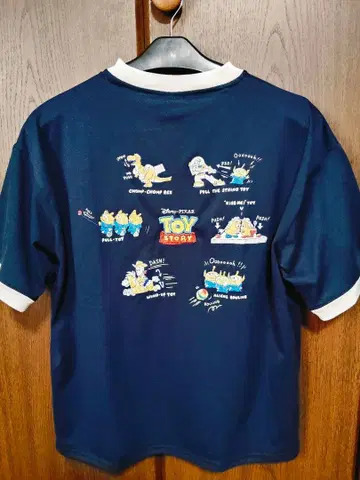 미착용 새상품 토이스토리 자수 프린트 티셔츠 PIXAR