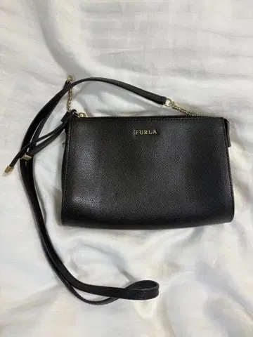 FURLA 블랙 가죽 숄더백