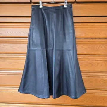 램 가죽 플레어 롱 스커트