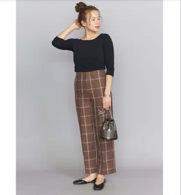 [ 새상품급 ] UNITED ARROWS 프론트 심 스트레이트 팬츠 S