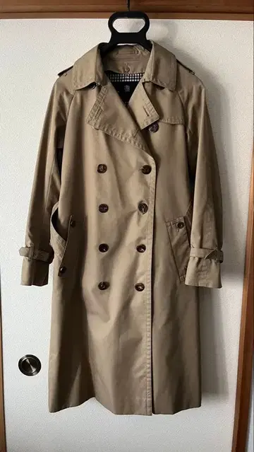 아쿠아 스큐텀 Aquascutum 트렌치코트