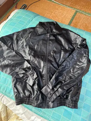 블랙 가죽 자켓