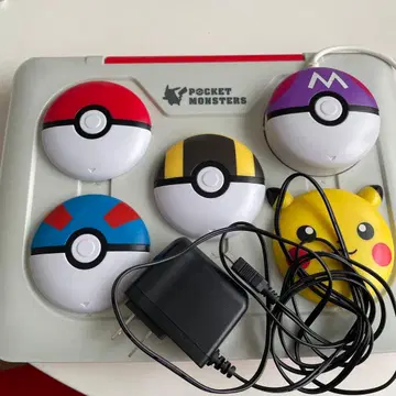 포켓몬 컴퓨터 케이스 포함