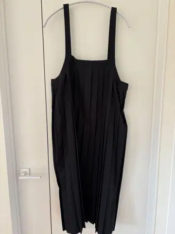 블랙 플리츠 살로펫