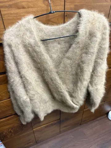 NOBLE 베이지 V넥 스웨터 긴팔