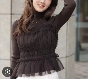 Apuweiser-riche 튤프릴 콤비 니트