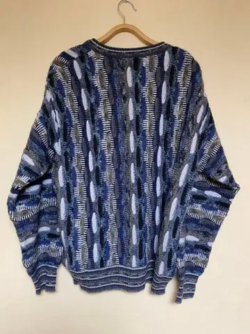 [ 하나뿐인 ] 3D 니트 이탈리아 구제 의류