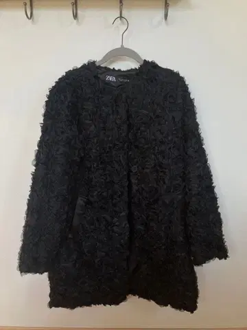 ZARA 블랙 노카라 코트 플라워 무늬