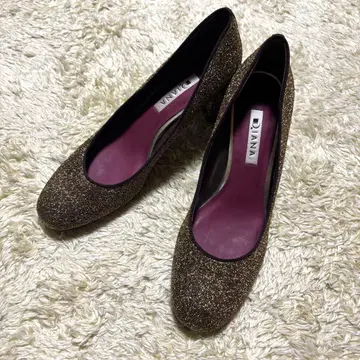 [ 새상품급 ] 다이애나 펌프스 24cm 골드 와이드 힐