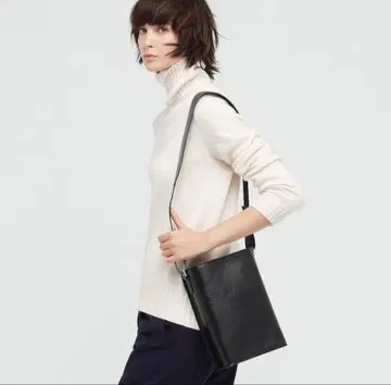 [ 미사용 새상품 상자.택.봉투 포함 ] +J 콜라보 블랙 숄더백