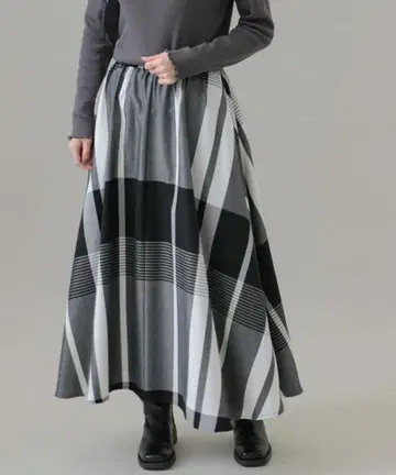 [새상품급] 어반 리서치 롱 스커트 체크 소니 라벨