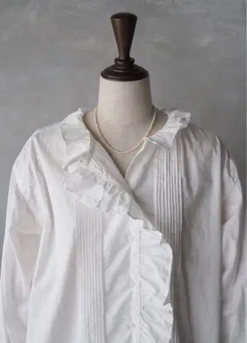 [ 새상품급 ] Nigel Cabourn WOMAN 개더 칼라 블라우스