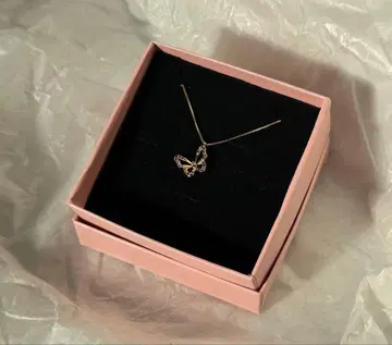 나비 디자인 지르코니아 골드 목걸이
