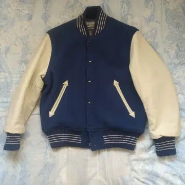 화이츠빌 바시티 자켓 (패치 없음)