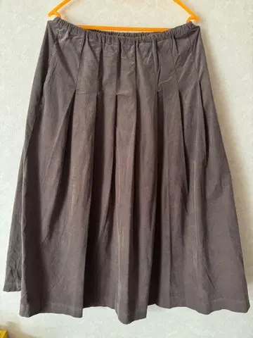 다크 브라운 스커트 면 100% Woody house에서 구매.