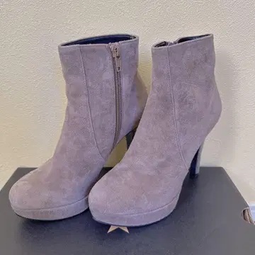 새상품급 다이애나 그레이 스웨이드 하이힐 부티 21.5cm