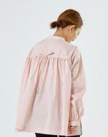 [택 포함 새상품] yori 백리본 개더 블라우스 핑크