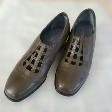 Comfort Clinic 여성용 가죽 신발 23.5cmEE 카키색