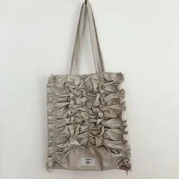 jouetie 프릴 디자인 토트백