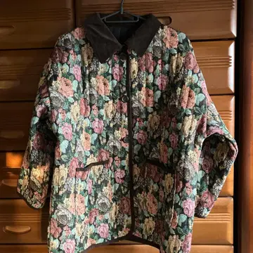 꽃무늬 퀼팅 자켓