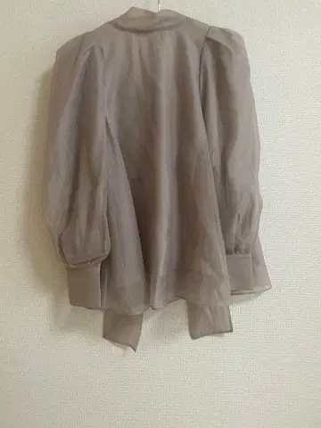 스나이델 리본 블라우스